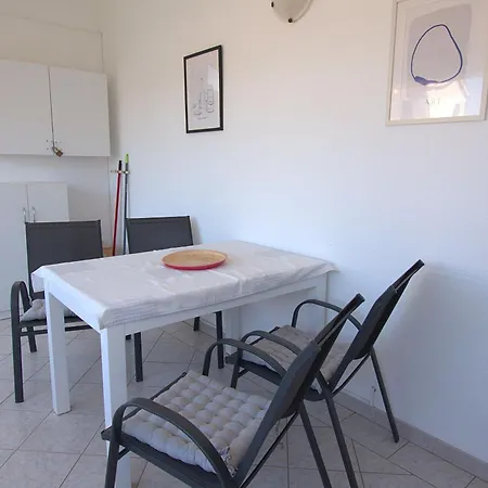 Zita Apartman *